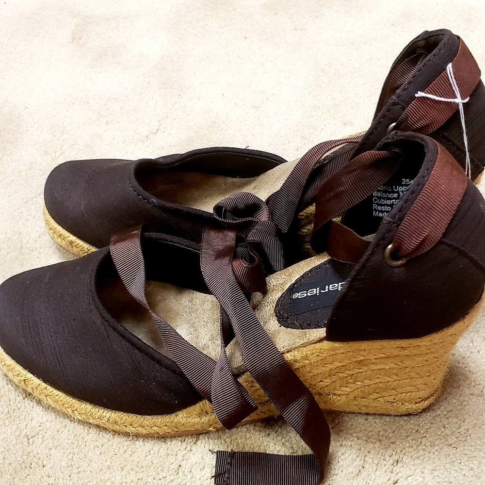 BROWN TIE WEDGE SHOES